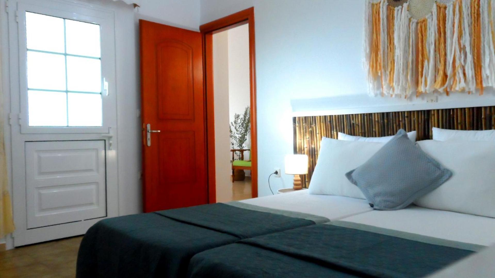 Papafotis Apartments & Suites Alinda  Room photo